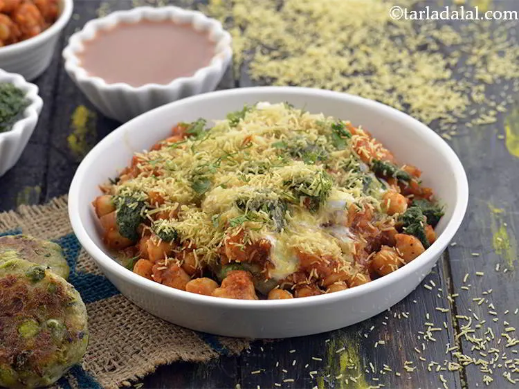 Step 49 – Serve the&nbsp;<strong>chole tikki chaat | aloo tikki chole | Punjabi chole tikki chaat | Indian …