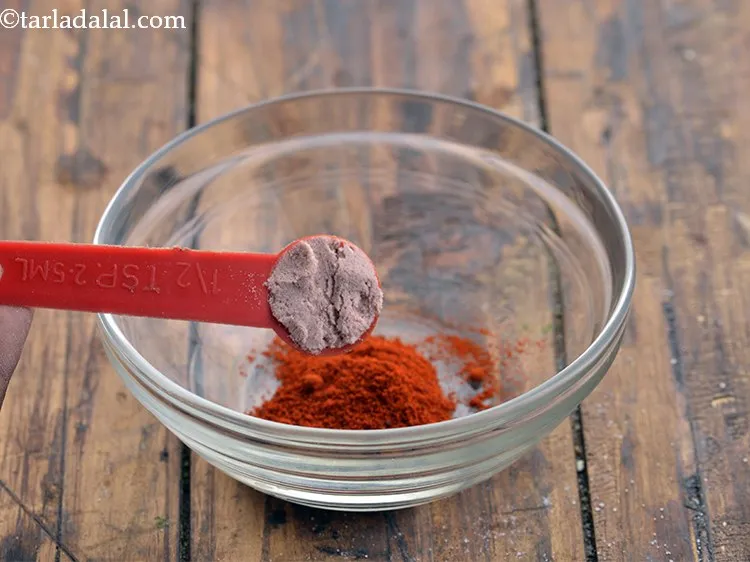 Step 4 – Add black salt to it.&nbsp;