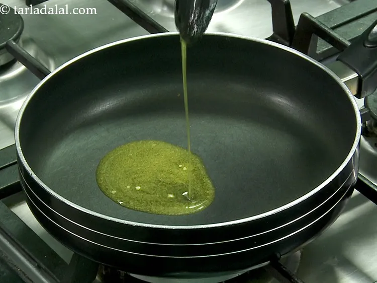 स्टेप 6 – <strong>चूरमा लड्डू की रेसिपी</strong> बनाने के लिए | <strong>राजस्थानी चुरमा …