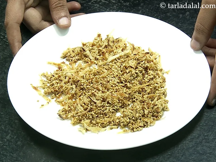 स्टेप 10 – उन्हें पैन से निकालें और एक तरफ रख दें।