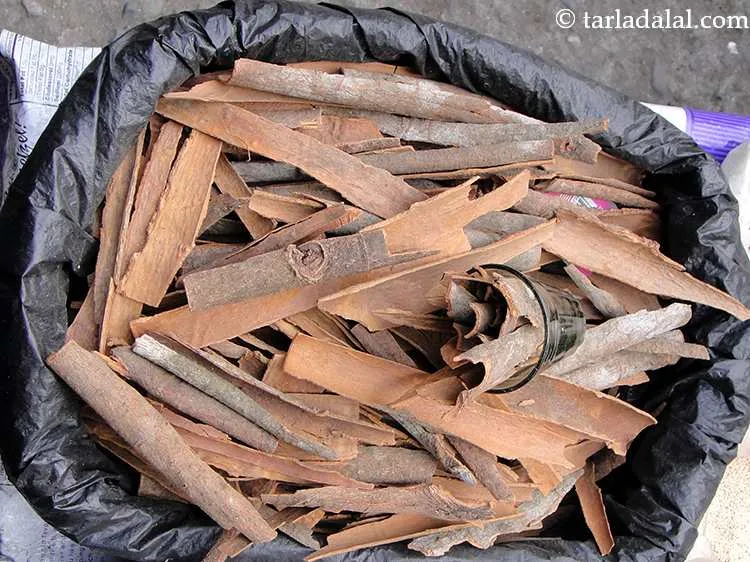 Step 16 – Add 1&nbsp;stick of&nbsp;<a href="https://www.tarladalal.com/glossary-cinnamon-dalchini-346i">cinnamon (dalchini)</a>.