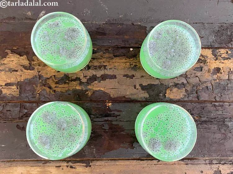 Step 18 – Top with soaked falooda seeds.&nbsp;