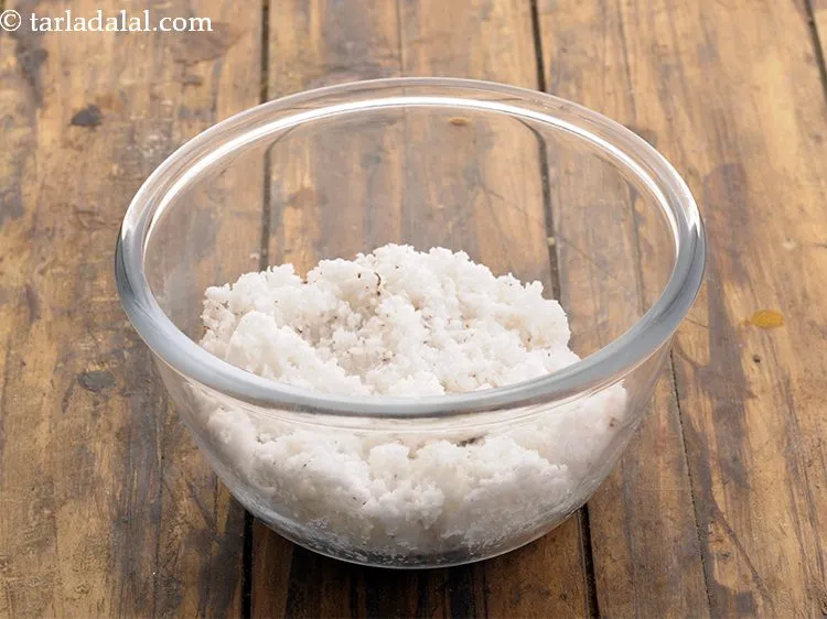 Step 6 – To make coconut-coriander masala for&nbsp;<strong>turiya patra recipe |&nbsp;turiya patra nu shaak | Gujarati turiya patra …