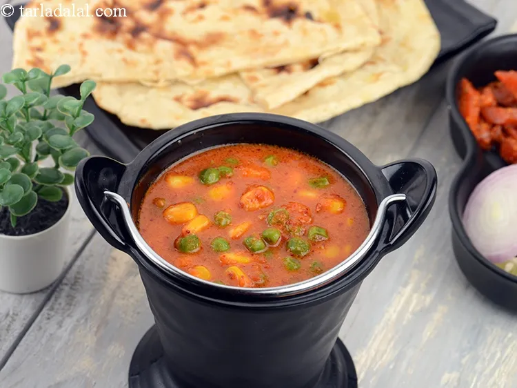 Step 30 – Corn and green peas sabzi taste good with tandoori roti.