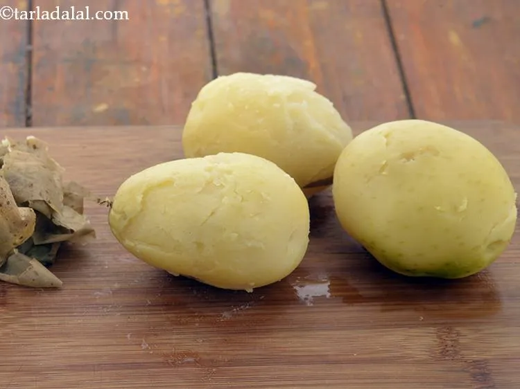 Step 4 – Once cooked, let it cool, peel it and keep aside.&nbsp;