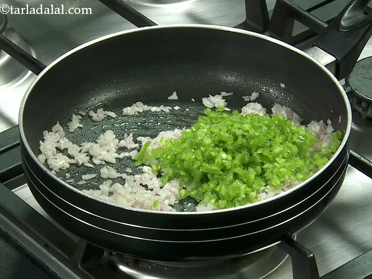 Step 16 – Add the capsicum. To make the stuffing more colorful, add some bell peppers.