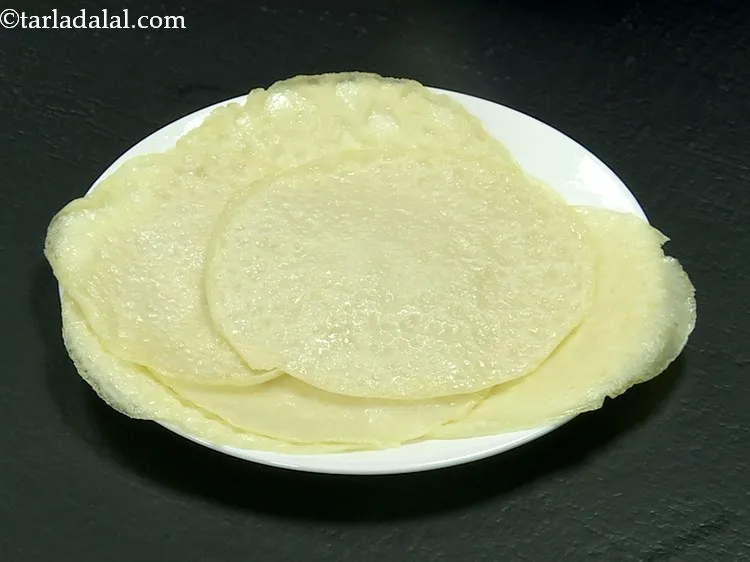 Step 11 – Repeat steps 5 to 9 to make 5 more pancakes. Keep aside.