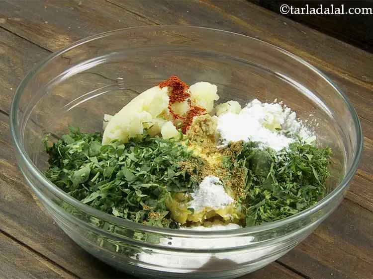 Step 9 – Also add cornflour for the binding.