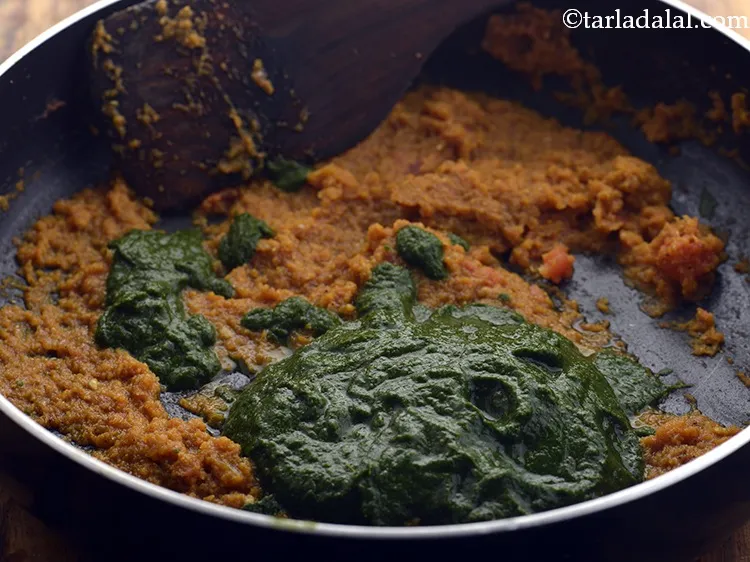 Step 20 – Add the prepared spinach pur&eacute;e.