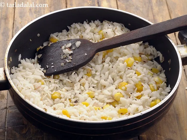 Step 9 – Mix well and cook on a medium flame for 1 more minute, stirring continuosly.&nbsp;