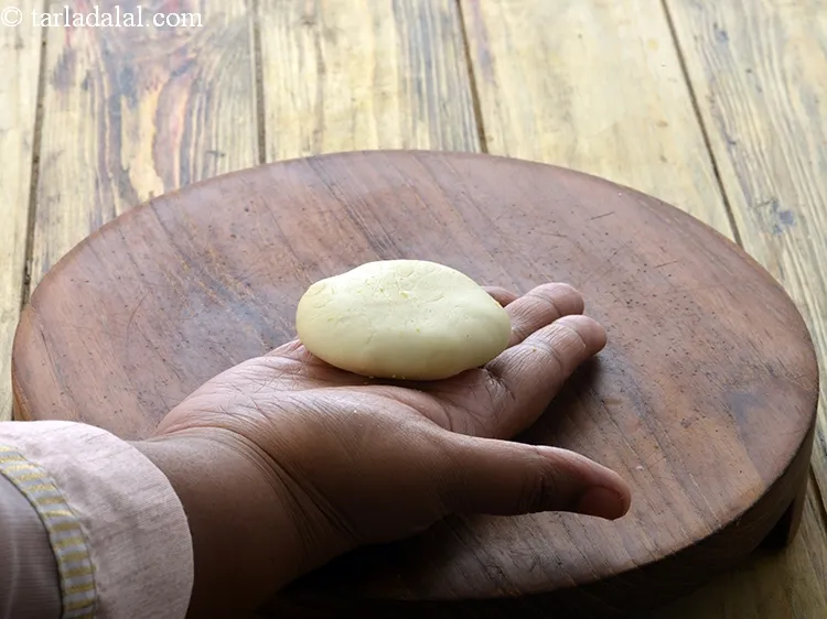 Step 33 – Seal it tightly and remove the excess dough.