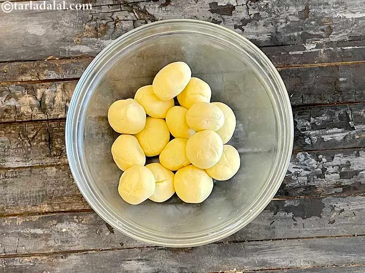 Step 12 – Make 15 round balls.