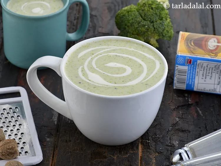 Step 21 – Serve&nbsp;<strong>cream of broccoli soup | Indian style veg cream&nbsp;off&nbsp;broccoli soup |&nbsp;</strong><strong>&nbsp;</strong>hot.&nbsp;