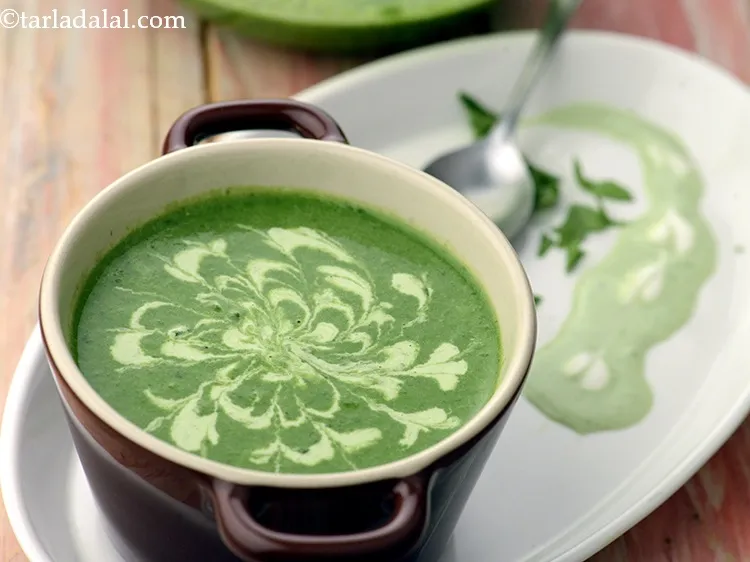 Step 24 – Serve the <strong>cream of spinach soup</strong> immediately garnished with fresh cream.