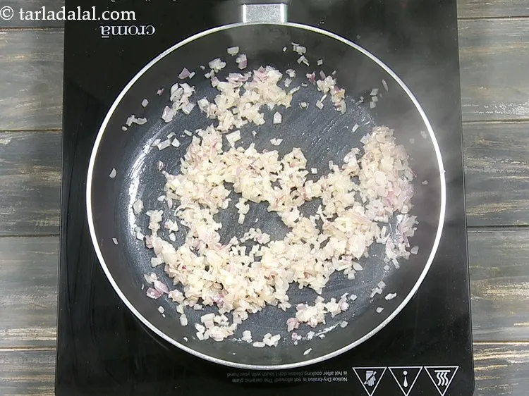 Step 5 – Saut&eacute; on a medium flame for 2 minutes.