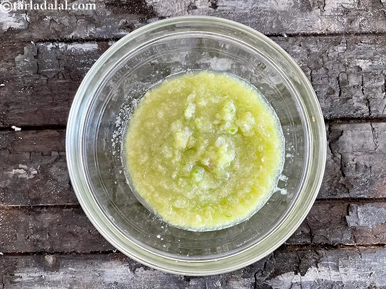 स्टेप 14 – पेस्ट को सब्जी में इस्तेमाल करने के लिये अलग रख …