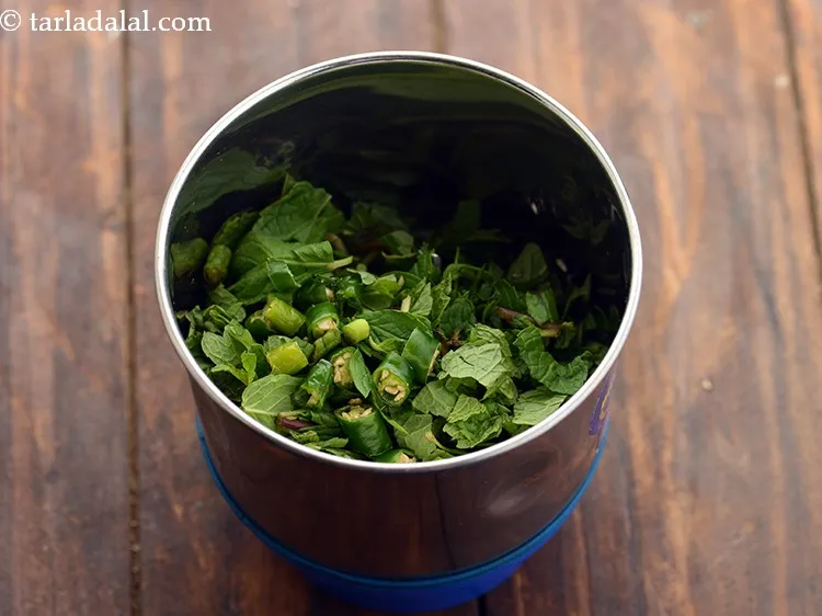 Step 4 – Add chopped green chillies. You can adjust the quantity according to your preference of spice.&nbsp;