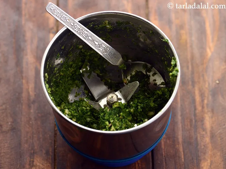 Step 9 – Blend everything into a course paste.&nbsp;