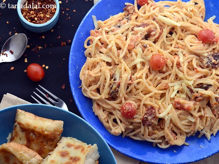 Step 15 – Garnish&nbsp;<strong>tomato pasta | creamy Indian style tomato pasta | veg pasta in cheesy tomato sauce …