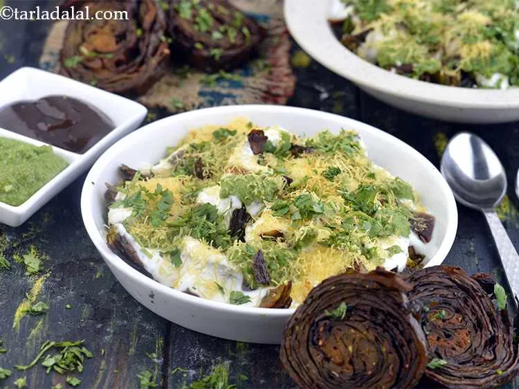 Step 11 – Repeat steps 4 to 10 to make 4 more plates of the alu vadi chaat. …