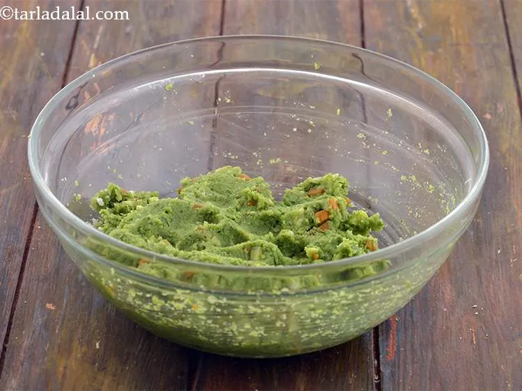 स्टेप 18 – नरम आटा बनाने के लिए अच्छी तरह मिलाएं। यदि मिश्रण …