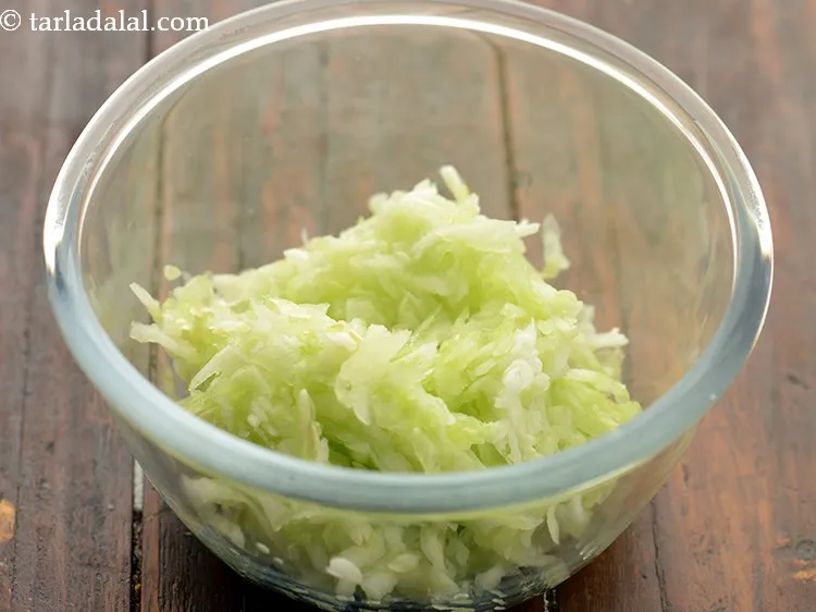 स्टेप 1 – <strong>खीरे का रायता रेसिपी</strong> बनाने के लिए | <strong>ककडी का …