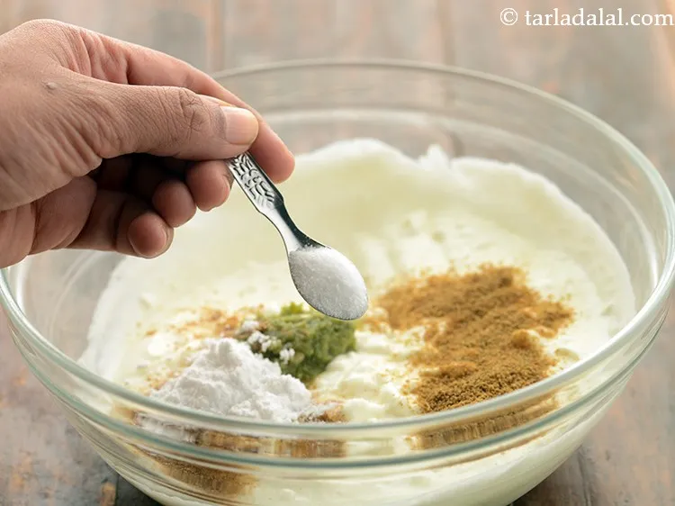 स्टेप 6 – नमक डालें।