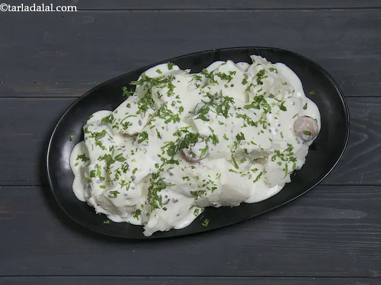 Step 14 – Serve the <strong>dahi idli ( thayir idli)</strong> immediately garnished with coriander. You can even garnish …