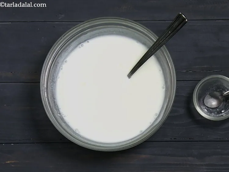 Step 4 – Mix well and keep aside. Our curd for &nbsp;<strong>dahi idli (thayiru idli)</strong> is ready.&nbsp;
