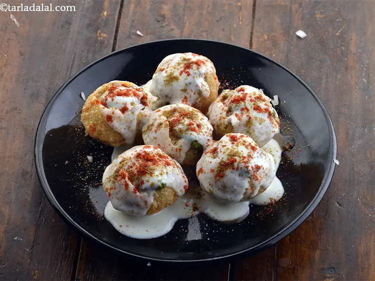 स्टेप 18 – थोड़ा मिर्च पाउडर छिड़क दें।