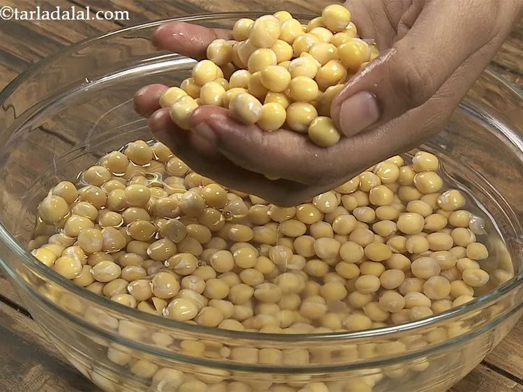 Step 4 – In the morning the soaked safed vatana will look like this.