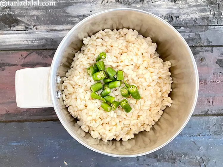 Step 9 – Add&nbsp;<meta charset="UTF-8" />2 tsp&nbsp;roughly&nbsp;<a href="glossary-chopped-green-chilli-820i">chopped green chillies</a>.