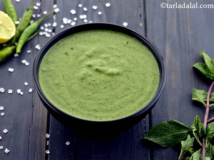 स्टेप 22 – <a href=""https://www.tarladalal.com/Vegetable-Oats-Pancake-hindi-38992r"" target=""_blank""><strong>वेजिटेबल ओट्स पैनकेक</strong></a> के साथ <strong>दहीवाली पुदिना की …