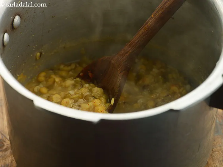 स्टेप 32 – इसे एक बार हिला लें। पानी की निकासी न करें …