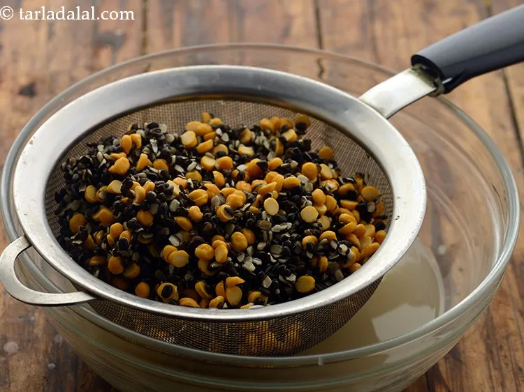 Step 3 – Drain the dal using a strainer.