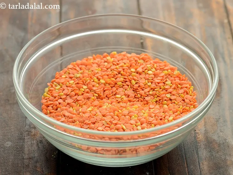 स्टेप 1 – <strong>दाल फ्राई रेसिपी</strong> के लिए, पीली मूंग दाल और मसूर …