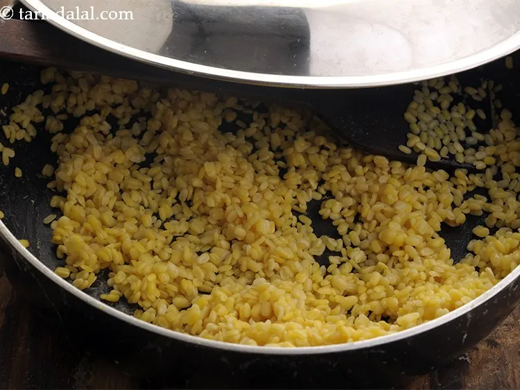 Step 9 – Cover with lid and cook for 6-8 minutes or until the water has evaporated. Do …