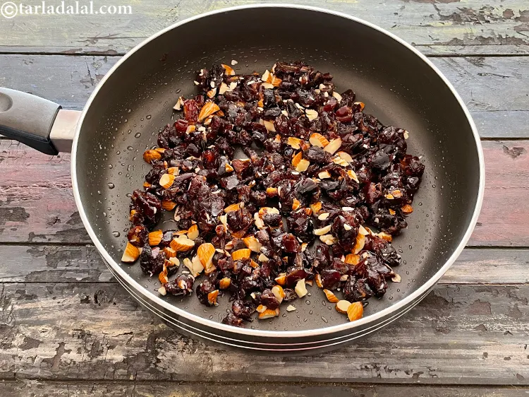 Step 8 – Mix well.&nbsp;Allow the mixture to cool completely.