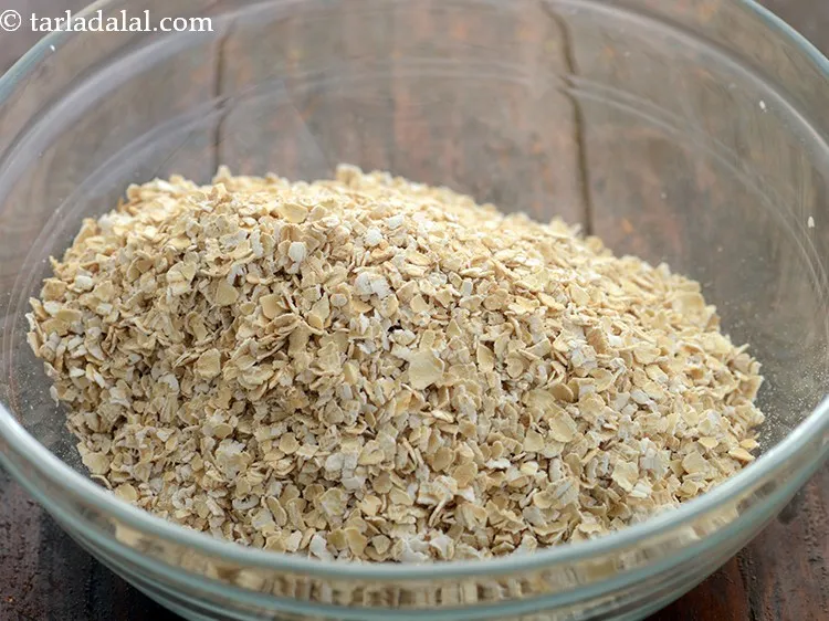 Step 8 – Add the oats.&nbsp;<a href="https://www.tarladalal.com/recipes-using-quick-cooking-rolled-oats-547">Oats</a>&nbsp;are a great source of&nbsp;<a href="https://www.tarladalal.com/recipes-for-Protein-Rich-Foods-Indian-Veg-Protein-Rich-Recipes-695">protein</a>&nbsp;for Vegetarians. It is rich in&nbsp;<a href="https://www.tarladalal.com/recipes-for-Soluble-Fibre-Diet-1166">soluble …