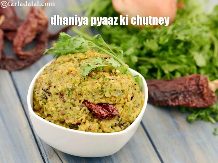 स्टेप 29 – <strong>धनिया प्याज की चटनी</strong> को एयर टाइट कन्टेनर में भर …