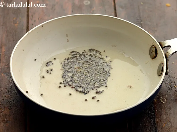 स्टेप 14 – <div> सरसों डालें।</div>