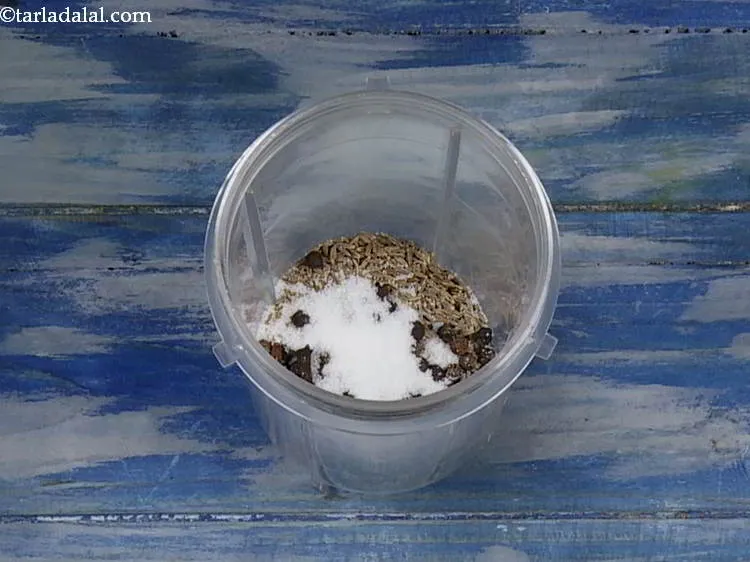 स्टेप 10 – जबकि नमक आमतौर पर स्वाद के अनुसार डाला जाता है, …