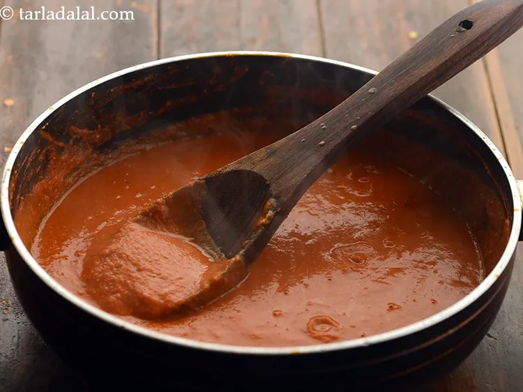 Step 21 – Cook on a medium flame for 3 to 4 minutes, while stirring occasionally.&nbsp; &nbsp;