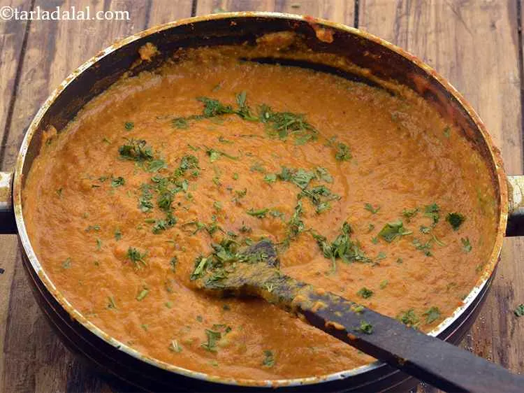 Step 41 – Now add the coriander to&nbsp;<strong>Punjabi Dum Aloo gravy</strong>&nbsp;for a hint of freshness.