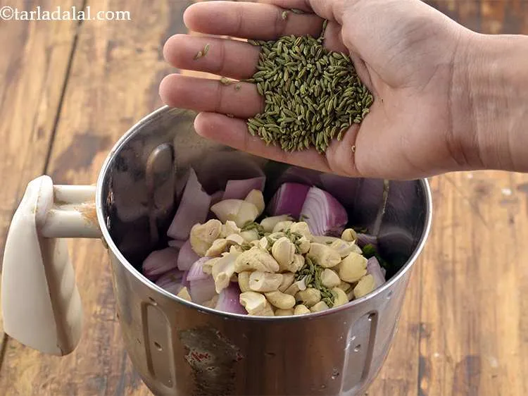 Step 6 – Add fennel seeds.