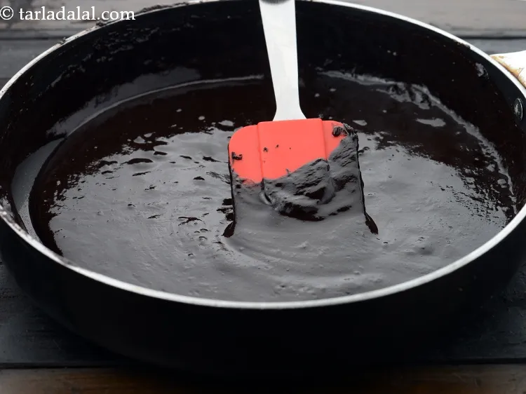 स्टेप 6 – अच्छी तरह मिलाएं और लगातार हिलाते हुए, मध्यम आंच पर …