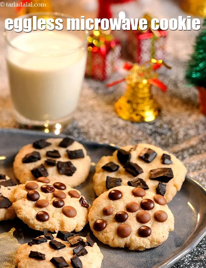 Step 15 – Serve <strong>1 minute chocolate chip cookie</strong>&nbsp;warm.