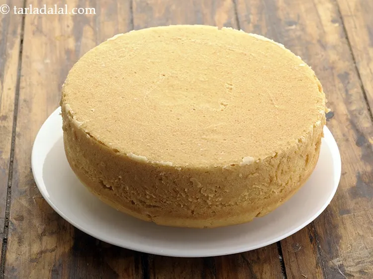 स्टेप 19 – ओवन से <strong>दही से बना वेनिला केक | दही से …