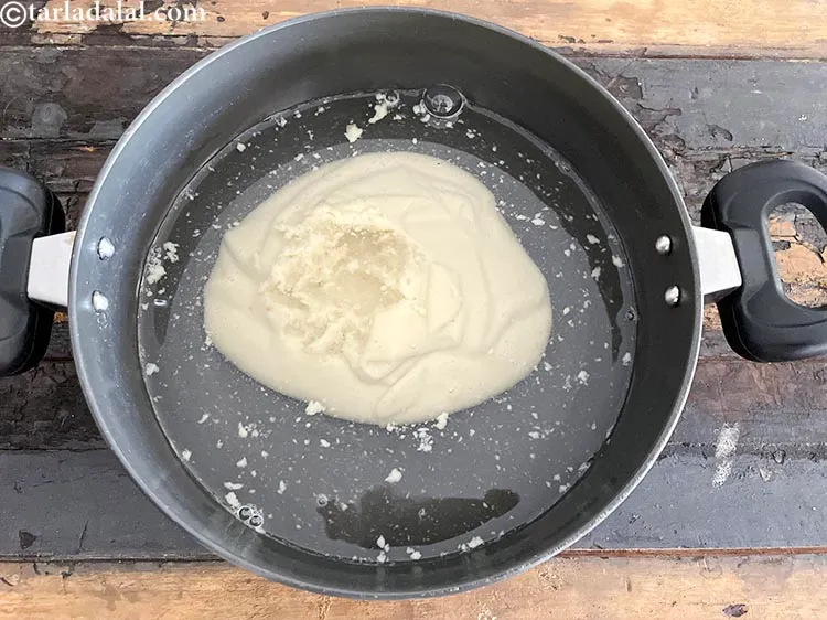 स्टेप 56 – ४ कप पानी डालें।