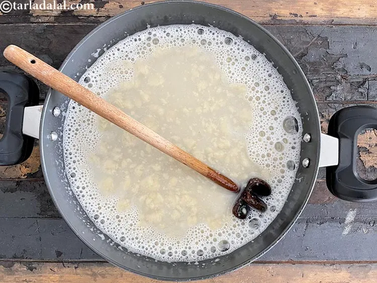 स्टेप 57 – हैंड बीटर से अच्छी तरह मिला लें। ध्यान रहे कि …